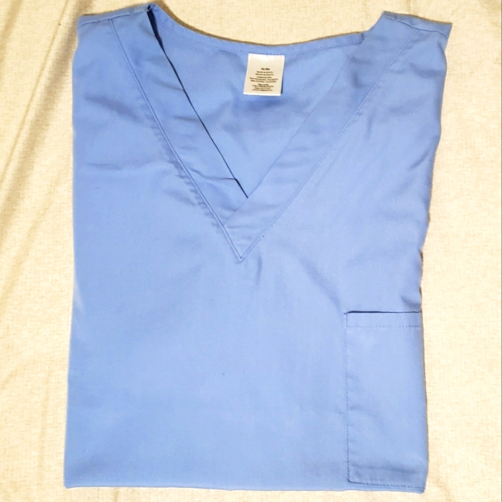 Mens XL Scrub Top